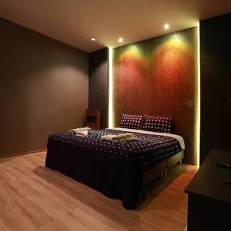 Tatil Evi 6 kişilik özel havuzlu Oxy House