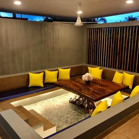 6 Kisilik Oezel Havuzlu Oxy House